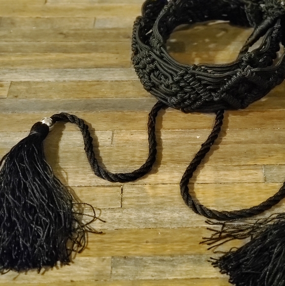 Braided black tie belt with tassels - Picture 2 of 5